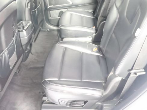 Used 2025 Kia Telluride S AWD/4WD image 29
