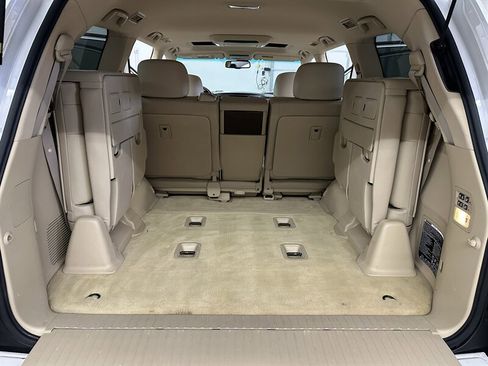 Used 2010 Lexus LX 570 4WD image 18