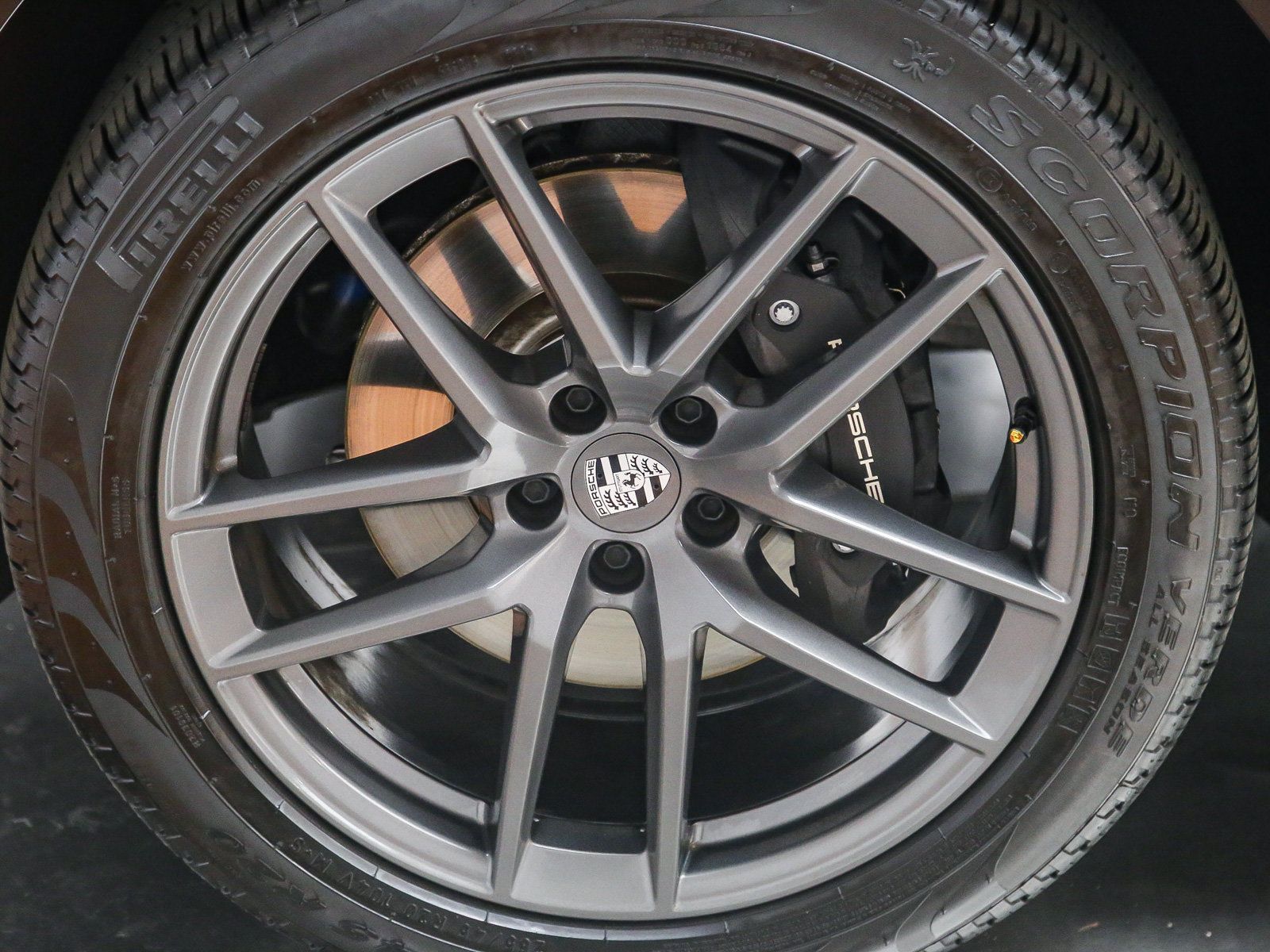 Certified 2026 Porsche Macan Turbo AWD/4WD image 11