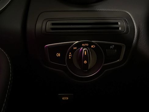 Used 2023 Mercedes-Benz GLC 300 4MATIC Coupe image 18