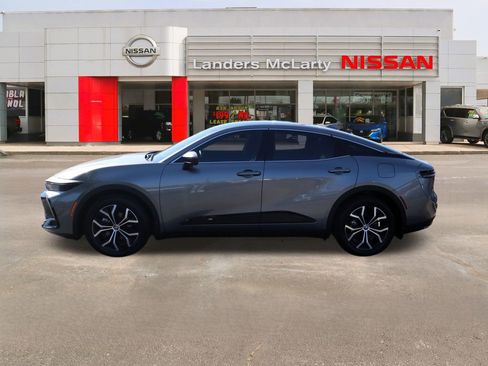 Used 2024 Toyota Crown Limited image 6