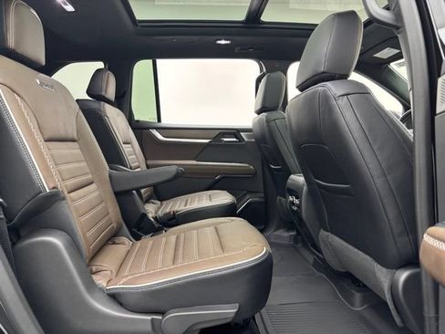 New 2026 GMC Acadia Denali Ultimate w/ LPO, Floor Liner Package AWD/4WD image 42