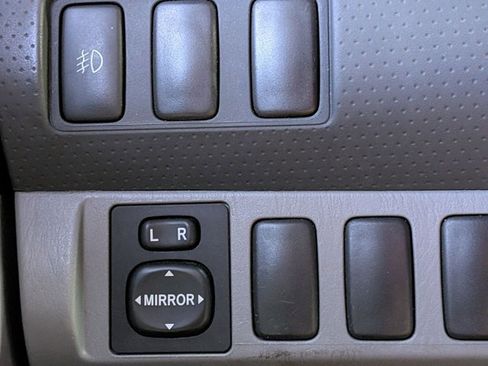 Used 2006 Toyota Tacoma PreRunner RWD image 13