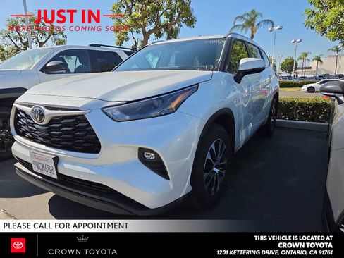 Used 2026 Toyota Highlander XLE AWD/4WD image 1
