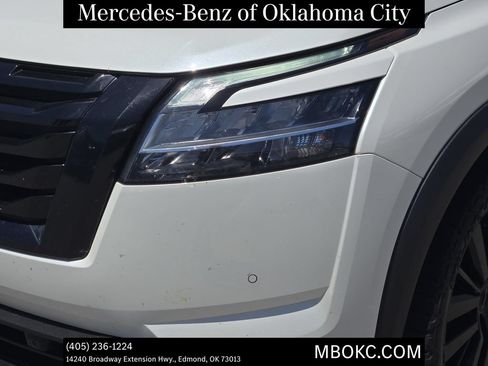 Used 2023 Nissan Pathfinder Platinum AWD/4WD image 8
