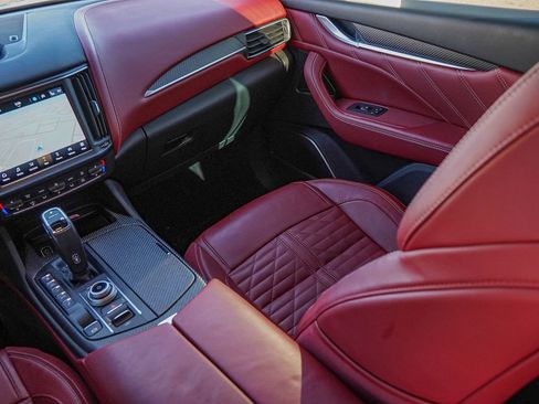 Certified 2022 Maserati Levante Modena S AWD/4WD image 31