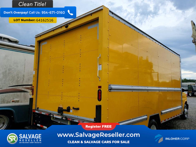 Used 2022 GMC Savana 3500 Extended w/ Power Convenience Package RWD image 4