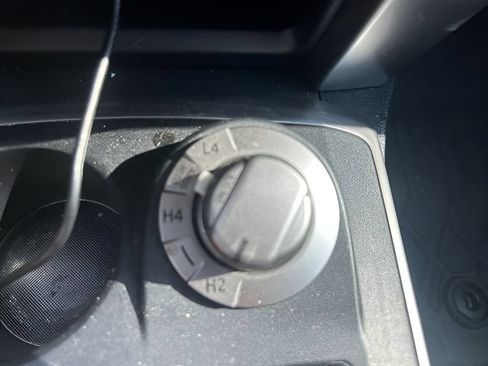 Used 2019 Toyota 4Runner SR5 AWD/4WD image 28
