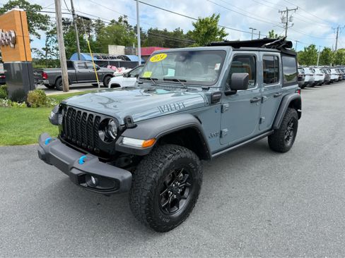 Used 2024 Jeep Wrangler Unlimited AWD/4WD image 6