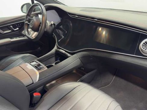 Used 2022 Mercedes-Benz EQS 580 4MATIC Sedan image 14