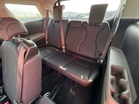 Used 2026 Kia Carnival FWD image 25