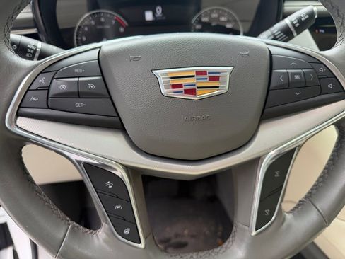 Used 2021 Cadillac XT5 Premium Luxury FWD image 14