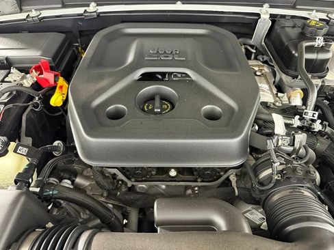 Used 2023 Jeep Wrangler Unlimited Rubicon 4xe AWD/4WD image 35