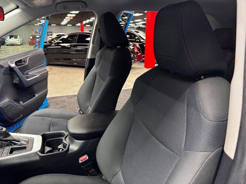 Used 2020 Toyota RAV4 LE FWD image 35
