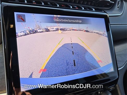 New 2025 Jeep Grand Cherokee Limited w/ Black Appearance Package image 22