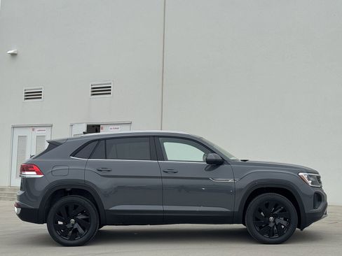 New 2026 Volkswagen Atlas Cross Sport SE FWD image 4