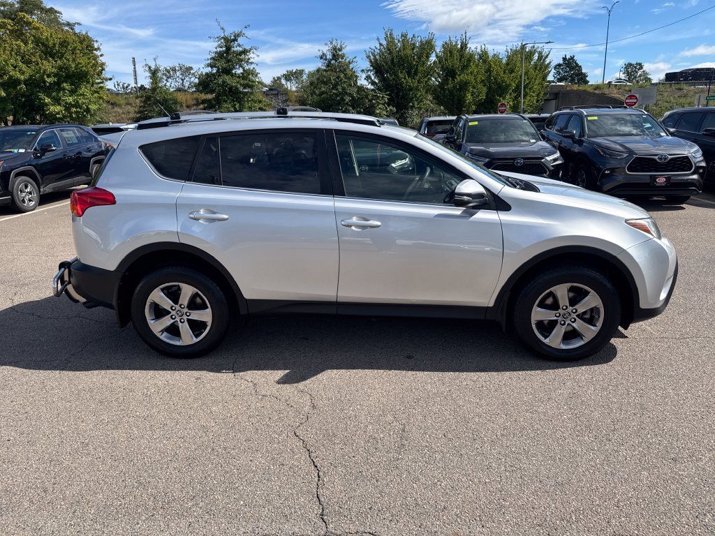 Used 2015 Toyota RAV4 XLE AWD/4WD image 9