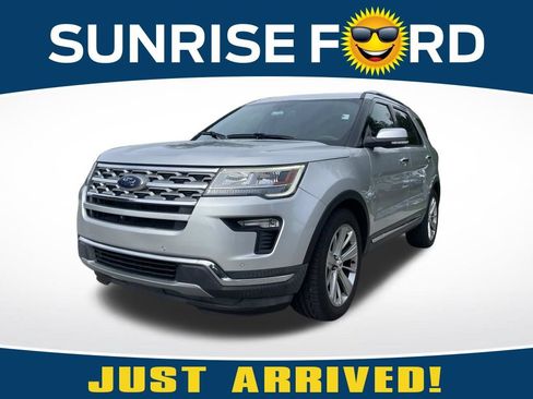 Used 2019 Ford Explorer Limited w/ Class III Trailer Tow Package FWD image 1