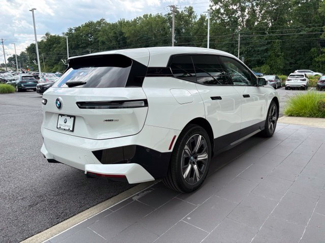 Certified 2024 BMW iX xDrive50 w/ Sport Package AWD/4WD image 7