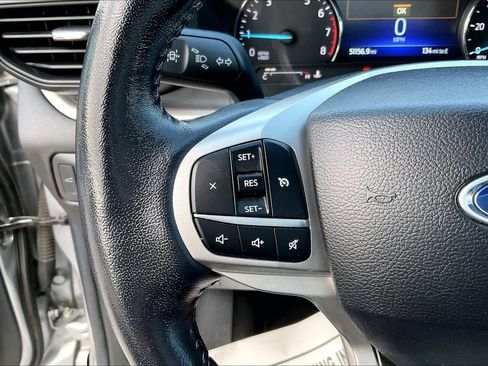 Used 2022 Ford Explorer XLT RWD image 38