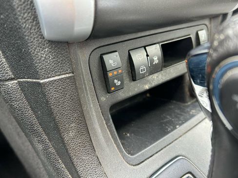 Used 2011 Chevrolet Traverse LT w/ Personal Connectivity Package image 25