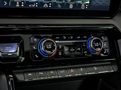New 2026 GMC Sierra 1500 AT4 w/ Technology Package AWD/4WD image 17