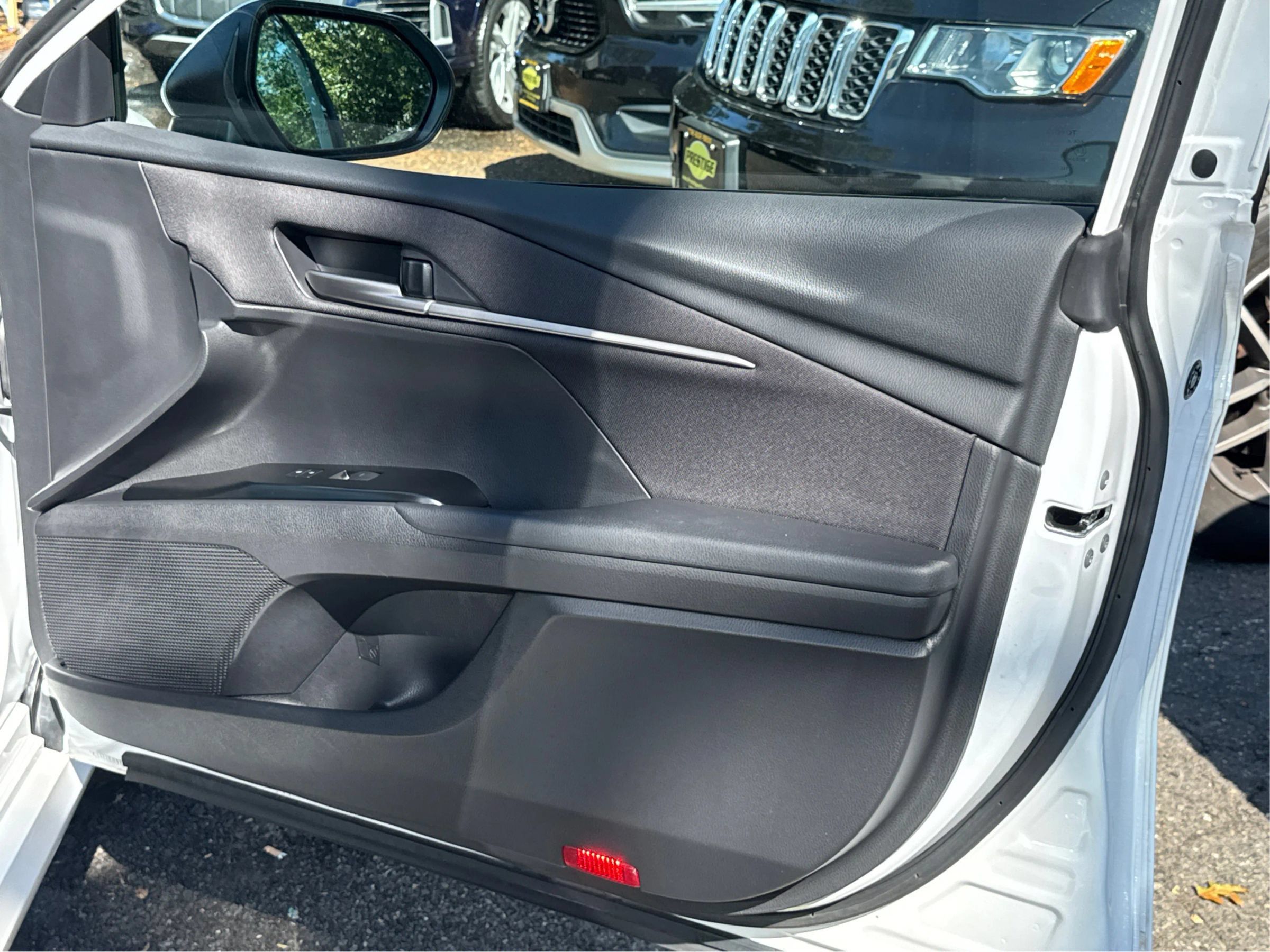 Used 2025 Toyota Camry LE FWD image 19