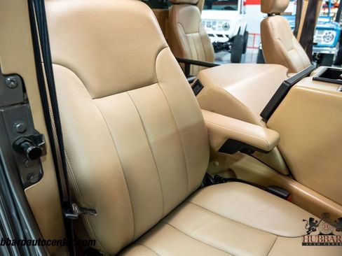 Used 1999 HUMMER H1 4-Door Hard Top image 23