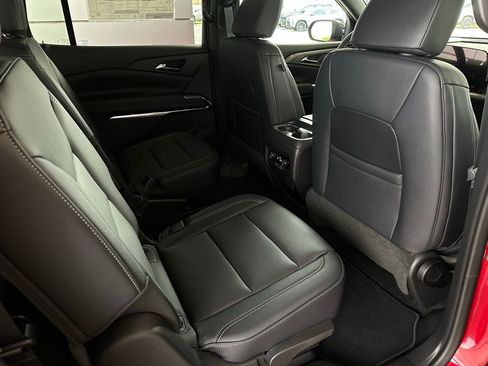 New 2026 Chevrolet Traverse LT image 18