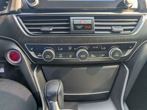 Used 2018 Honda Accord EX image 19