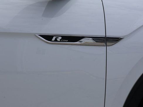 Used 2019 Volkswagen Atlas SEL R-Line image 9