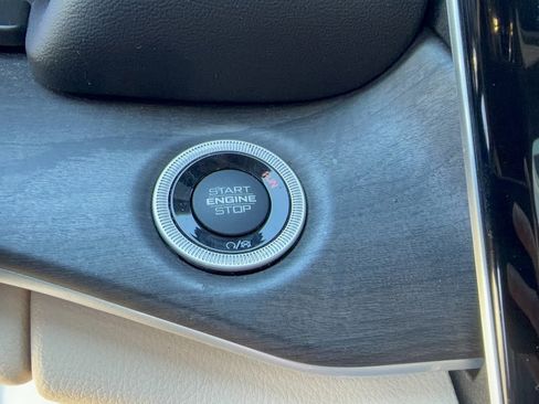 Used 2023 Jeep Grand Cherokee L Limited w/ Luxury Tech Group II image 25