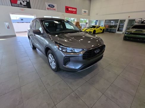 Used 2023 Ford Escape Active AWD/4WD image 4