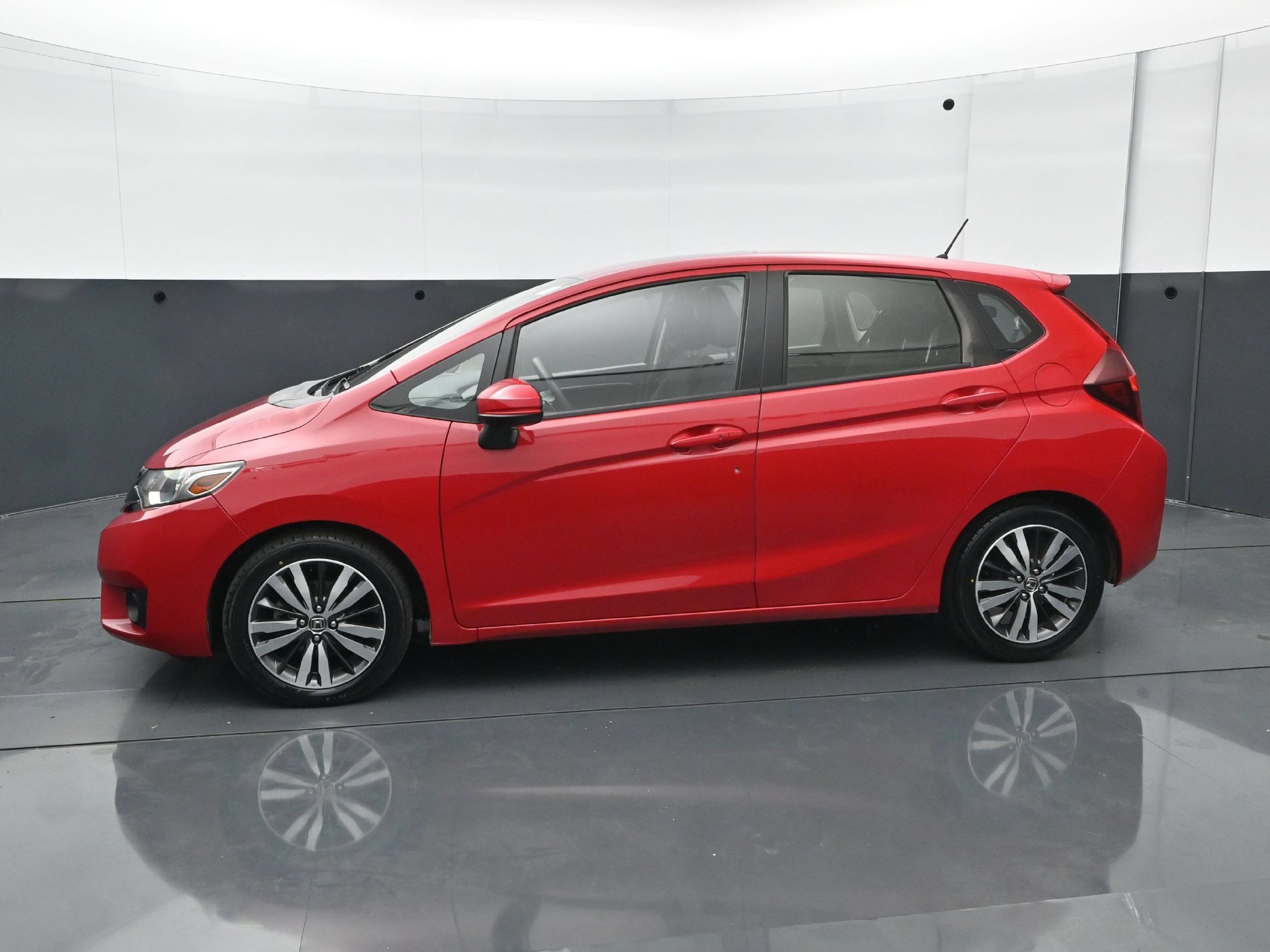 Used 2016 Honda Fit EX image 3
