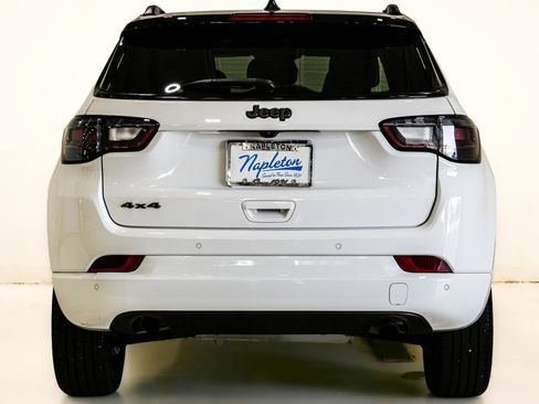 Used 2023 Jeep Compass High Altitude AWD/4WD image 8