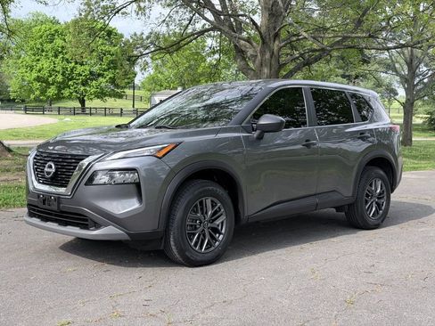 Used 2023 Nissan Rogue S AWD/4WD image 40
