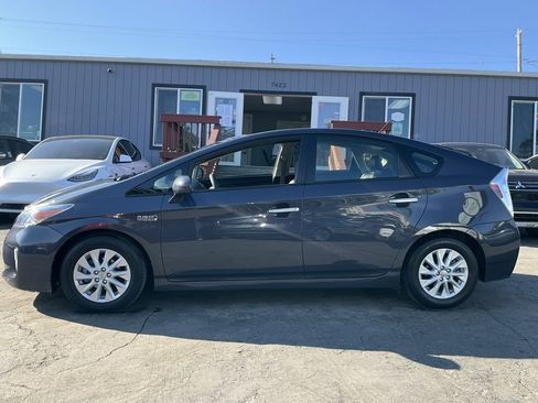 Used 2014 Toyota Prius Prime Base image 5