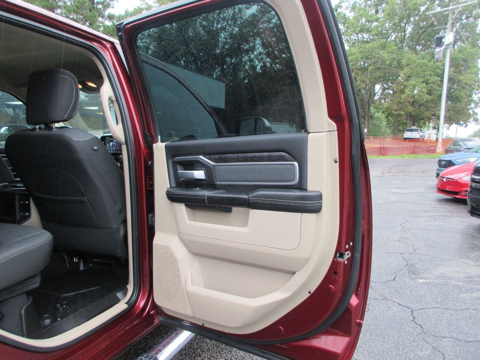 Used 2020 RAM 2500 Big Horn w/ Level 1 Equipment Group AWD/4WD image 19