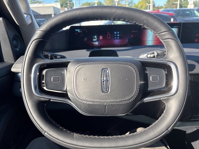 New 2026 Lincoln Navigator Reserve AWD/4WD image 18