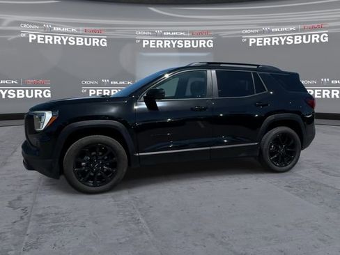 Used 2025 GMC Terrain Elevation w/ Elevation Premium Package FWD image 4