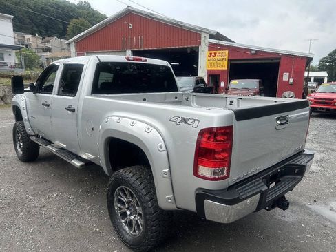 Used 2011 GMC Sierra 2500 SLE w/ SLE Preferred Package AWD/4WD image 5
