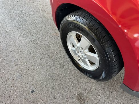 Used 2012 Ford Escape XLT FWD image 30