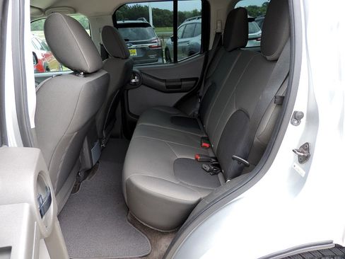 Used 2015 Nissan Xterra S w/ Value Package RWD image 17