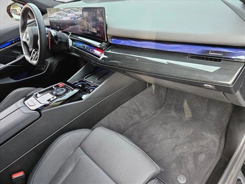 Used 2025 BMW M5 Touring image 22