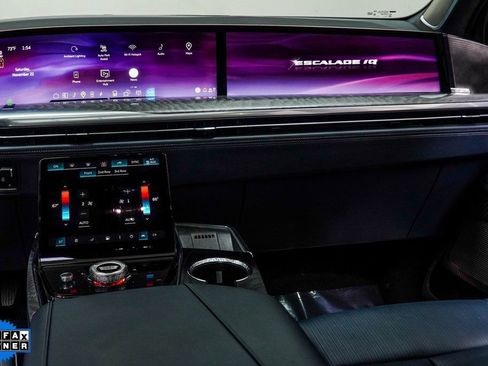 Used 2025 Cadillac Escalade IQ Luxury 2 image 17