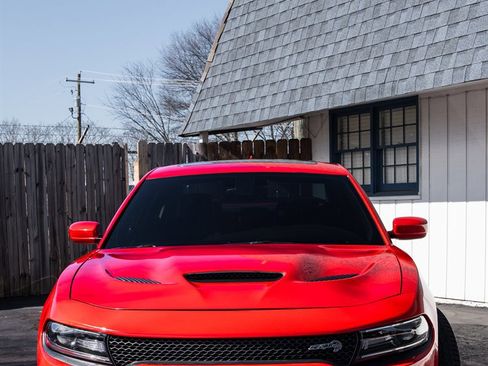 Used 2015 Dodge Charger SRT Hellcat image 2