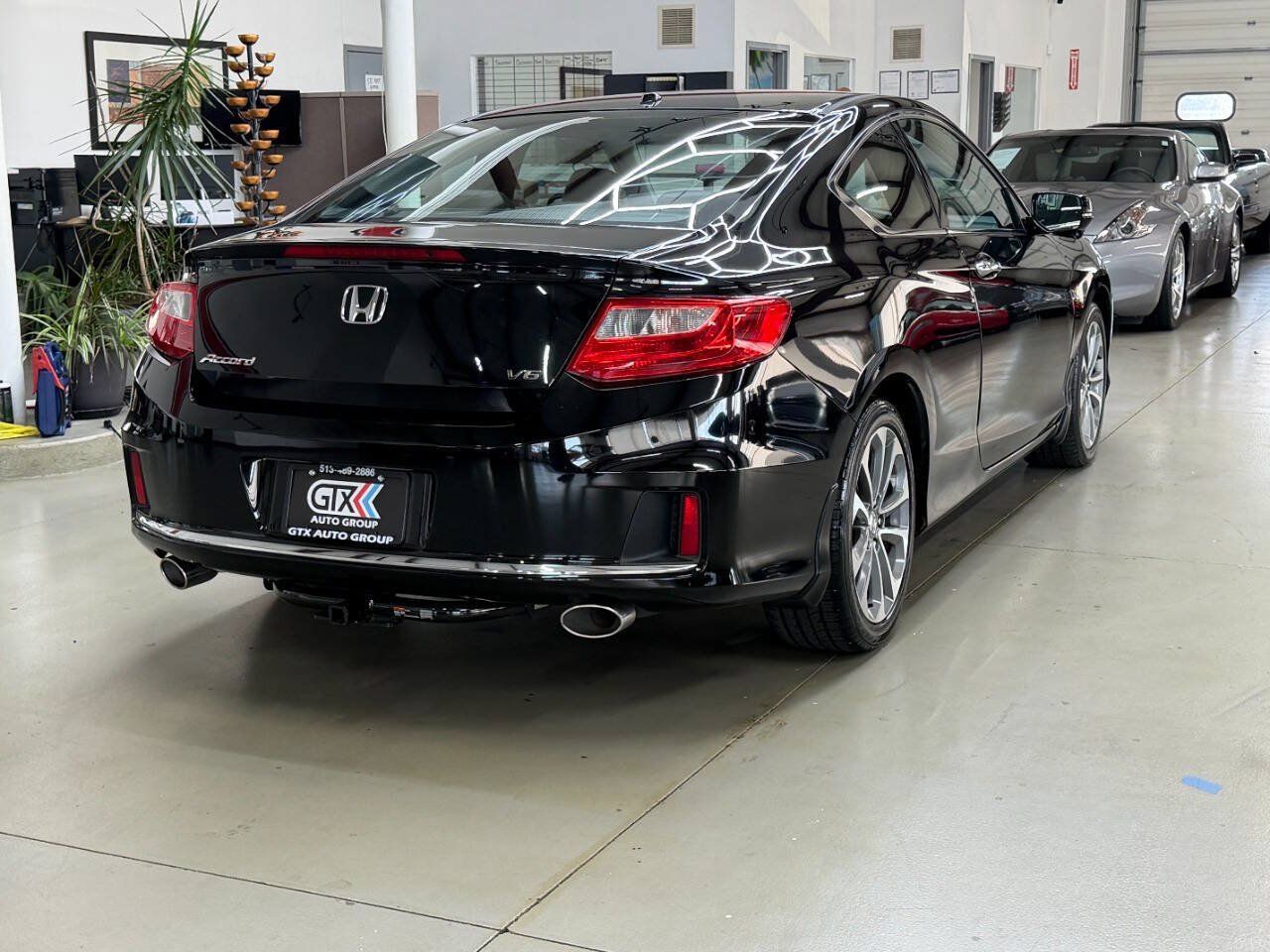 Used 2013 Honda Accord EX-L image 2
