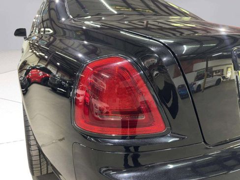 Used 2015 Rolls-Royce Ghost image 13