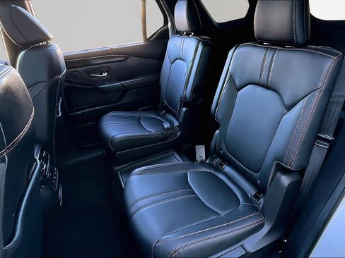 Used 2024 Honda Pilot TrailSport image 23