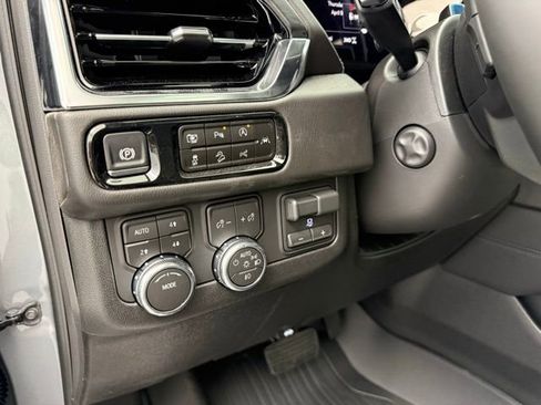 New 2026 GMC Yukon Denali w/ Denali Reserve Package AWD/4WD image 33
